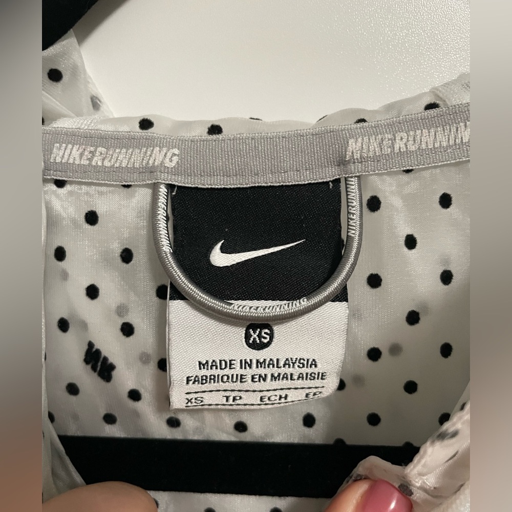 Nike Running Light Weight Jacket Xs - image 3
